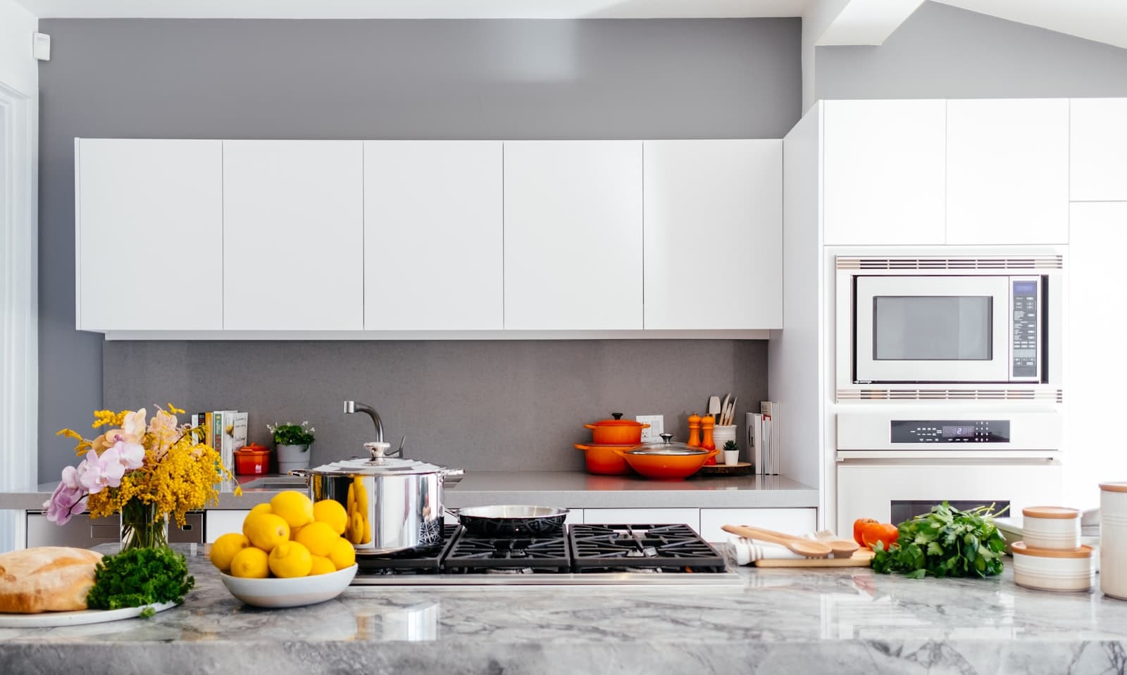 Pristine kitchen counters and sink after a standard HandyHands209 cleaning